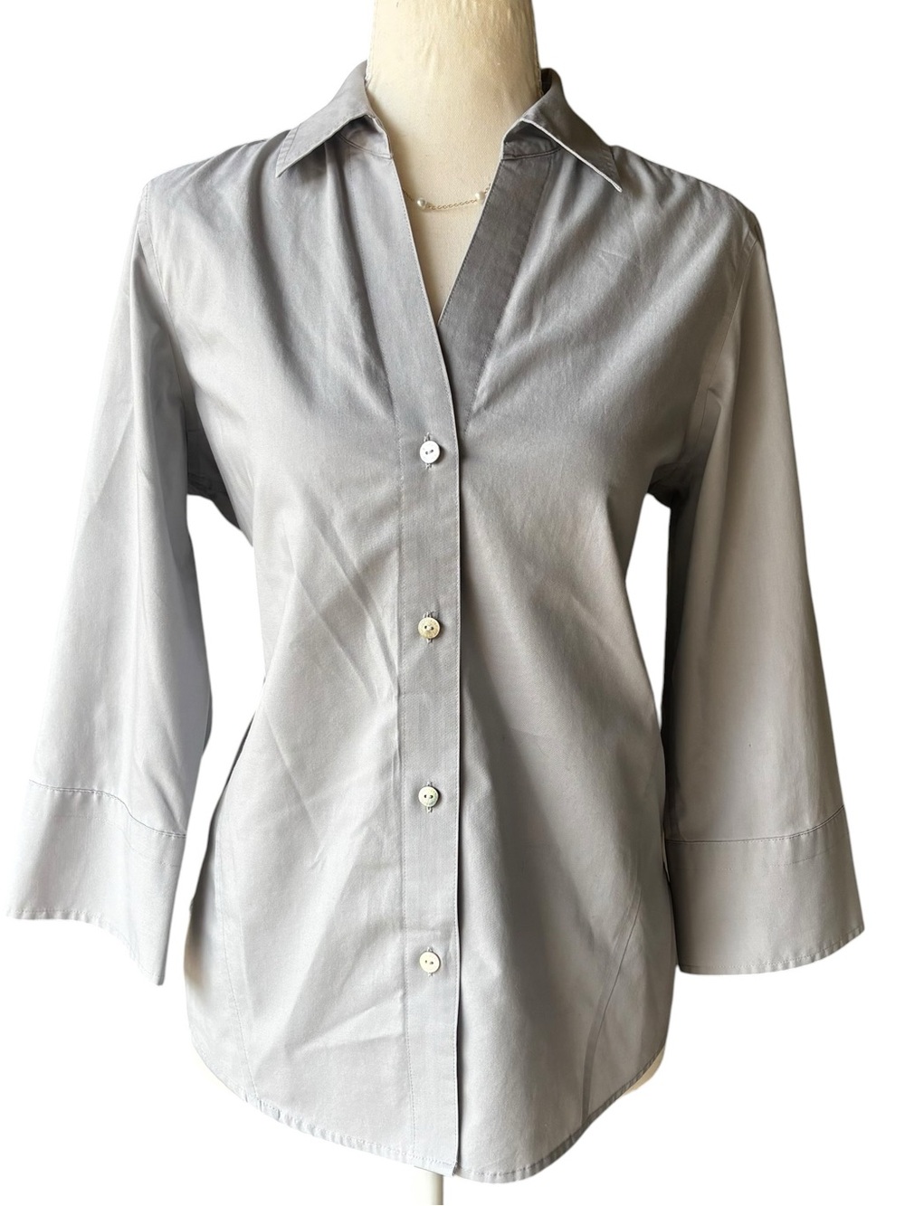 Foxcroft Light Gray Button-Down Shirt with 3/4 Sleeves